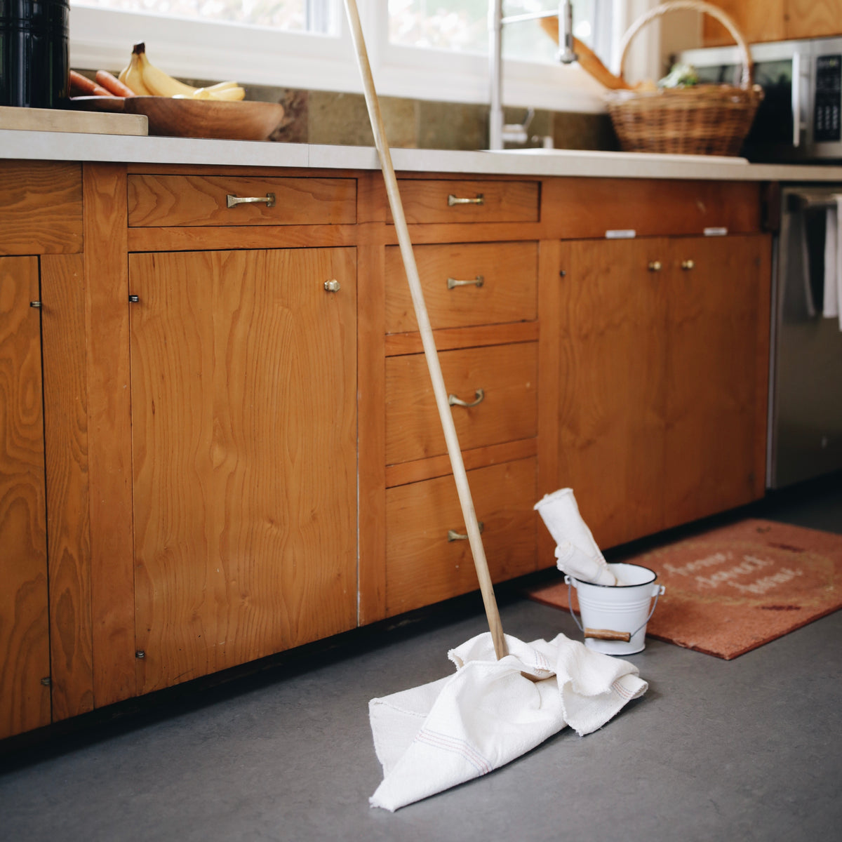 The Cuban Mop: The Near Perfect Cleaning Tool You've Never Heard of (and  How to Use It) - Remodelista